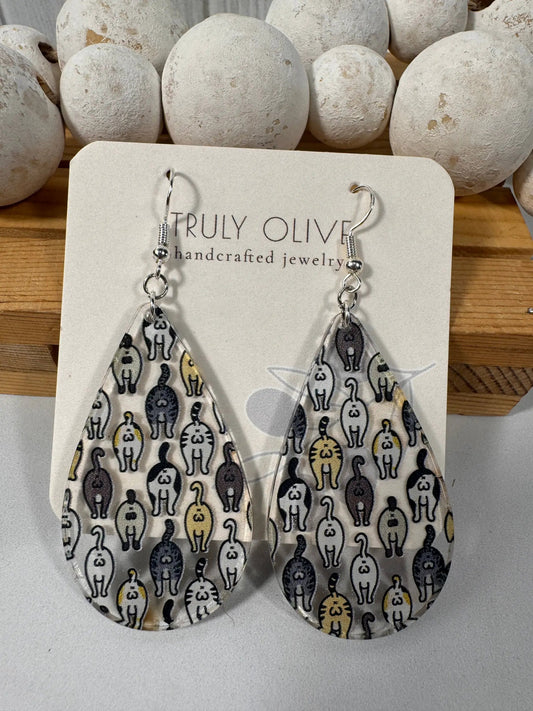 Truly Olive Adorable Acrylic Cat Butt Earrings - Earrings Dangle Earrings